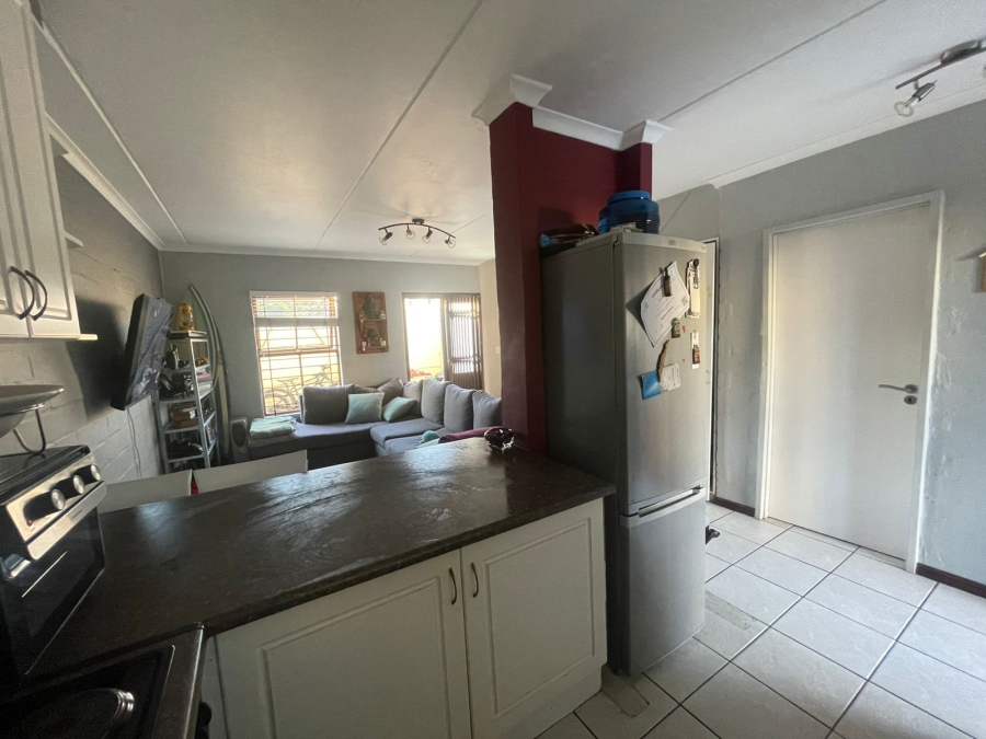 To Let 2 Bedroom Property for Rent in Parklands Western Cape